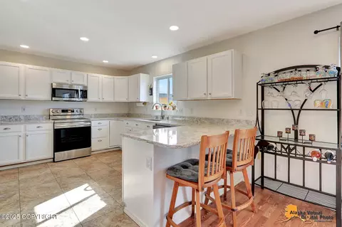 2104 Casey Cusack Loop, Anchorage, AK 99515 photo 8