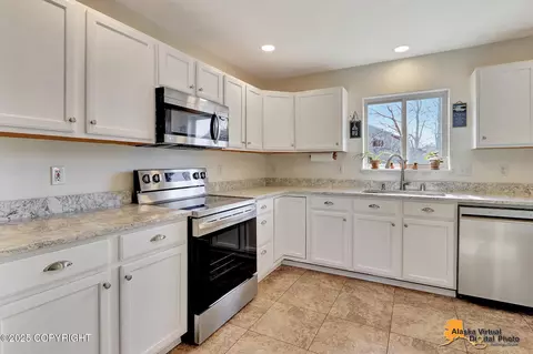 2104 Casey Cusack Loop, Anchorage, AK 99515 photo 11