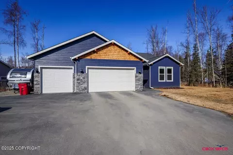 6851 W Gruening Pl, Wasilla, AK 99654