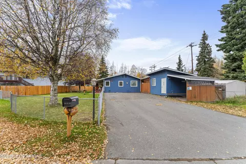 3202 Muriel Pl, Anchorage, AK 99517