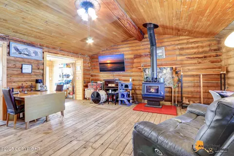 45887 S Parka Pkwy, Talkeetna, AK 99676