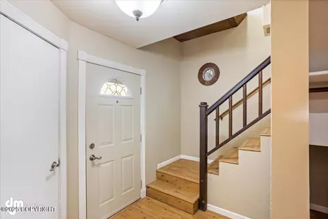 Entry Way - 9110 Ticia Cir, Anchorage, AK 99502 photo 2 of 3