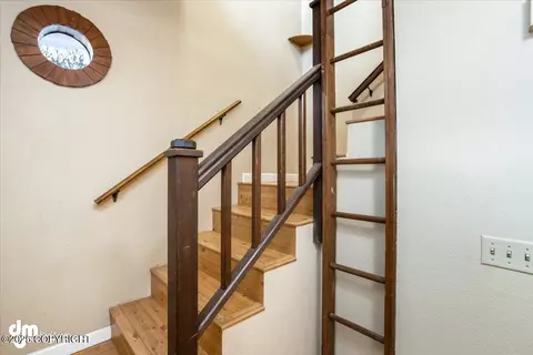 Entry Way - 9110 Ticia Cir, Anchorage, AK 99502 photo 1 of 3
