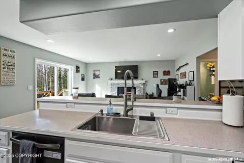 Kitchen - 13720 Vasili Dr, Eagle River, AK 99577 photo 4 of 5