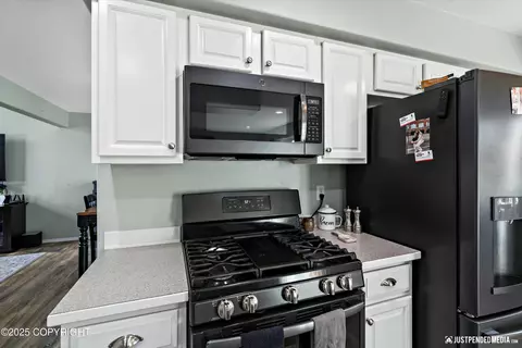 Kitchen - 13720 Vasili Dr, Eagle River, AK 99577 photo 5 of 5