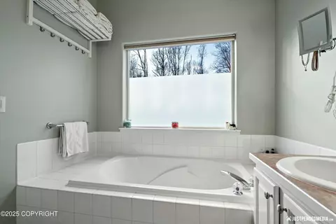 Bath - 13720 Vasili Dr, Eagle River, AK 99577 photo 4 of 6