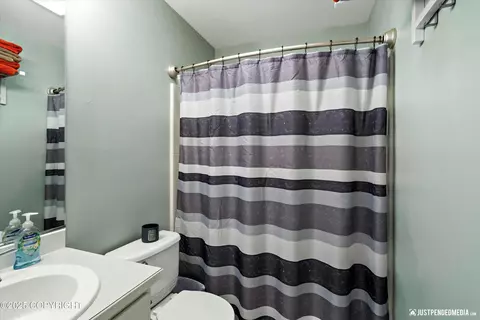 Bath - 13720 Vasili Dr, Eagle River, AK 99577 photo 6 of 6