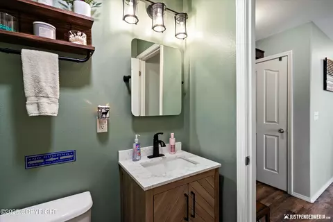 Bath - 13720 Vasili Dr, Eagle River, AK 99577 photo 1 of 6