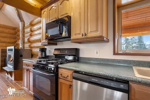 3032 Sun Valley Dr, Eagle River, AK 99577 photo 21
