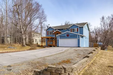 2413 Coggin Dr, Palmer, AK 99645