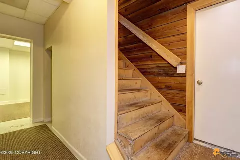 Entry Way - 3101 E 112th Ave, Anchorage, AK 99516 photo 4 of 5