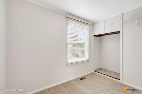 2411 E 17th Ave, Anchorage, AK 99508 photo 23