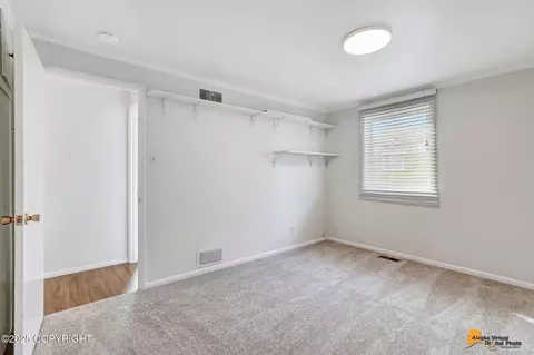 2411 E 17th Ave, Anchorage, AK 99508 photo 33