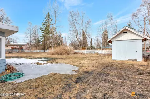 2411 E 17th Ave, Anchorage, AK 99508 photo 5