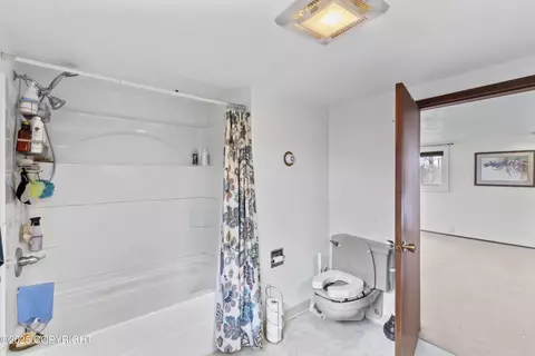 Bath - 2201 D St, Anchorage, AK 99503 photo 5 of 5