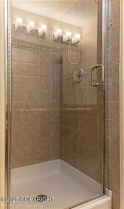 Bath - 2129 Casey Cusack Loop, Anchorage, AK 99515 photo 2 of 3