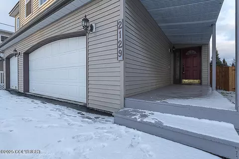 Exterior - 2129 Casey Cusack Loop, Anchorage, AK 99515 photo 4 of 10