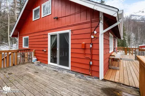 Exterior - 31805 Eagle River Rd, Eagle River, AK 99577 photo 12 of 18