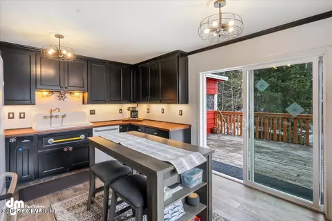 Kitchen - 31805 Eagle River Rd, Eagle River, AK 99577 photo 1 of 3