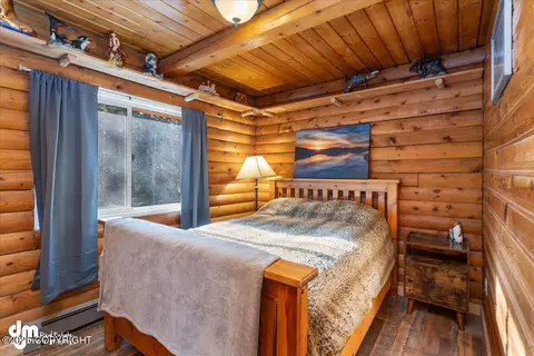 Bedroom - 21392 Barbara Falls Dr, Eagle River, AK 99577 photo 4 of 5