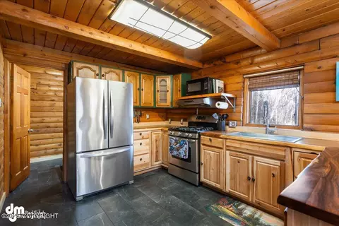 Kitchen - 21392 Barbara Falls Dr, Eagle River, AK 99577 photo 1 of 5