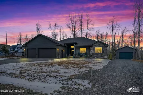 4670 Riggs Cir, Wasilla, AK 99623