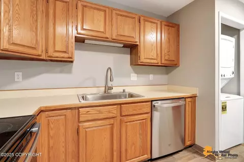 Kitchen - 4510 Wright St # 21, Anchorage, AK 99507 photo 4 of 4