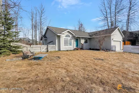 111 E Glen Cir, Wasilla, AK 99654