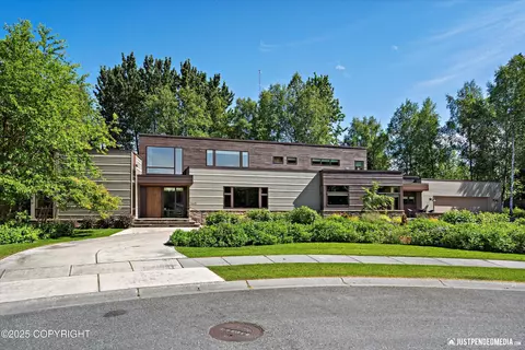 1665 Bob Atwood Cir, Anchorage, AK 99517