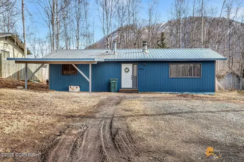21651 Bear View Pl, Chugiak, AK 99567
