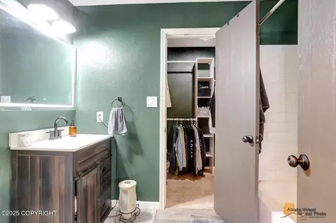 Bath - 21651 Bear View Pl, Chugiak, AK 99567 photo 1 of 1