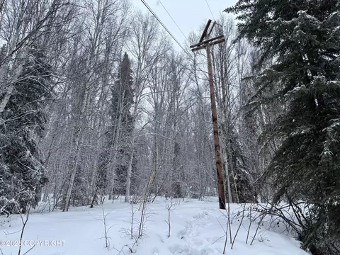 3388 Moonshine Run, Fairbanks, AK 99709
