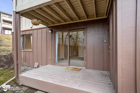 Exterior - 5622 E 40th Ave, Anchorage, AK 99504 photo 9 of 10