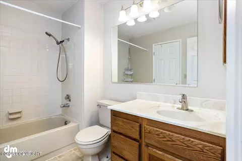 Bath - 5622 E 40th Ave, Anchorage, AK 99504 photo 1 of 2