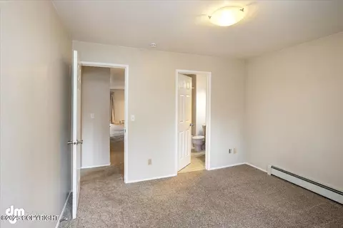 Bedroom - 5622 E 40th Ave, Anchorage, AK 99504 photo 4 of 5