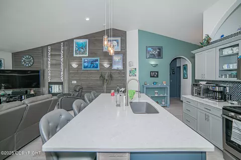 2263 N Thunder Gulch Cir, Palmer, AK 99645