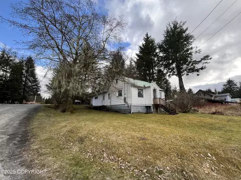 1112 114 Wrangell Ave, Petersburg, AK 99833