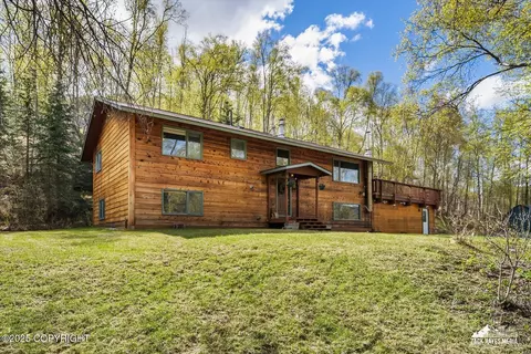 21440 Falling Water Cir, Eagle River, AK 99577
