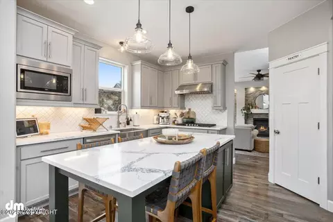 Kitchen - 5131 E Henhouse Loop, Wasilla, AK 99654 photo 2 of 9