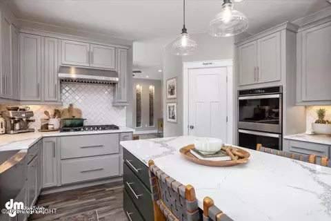 Kitchen - 5131 E Henhouse Loop, Wasilla, AK 99654 photo 4 of 9