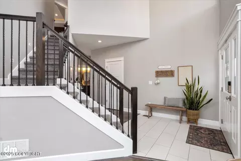 Entry Way - 5131 E Henhouse Loop, Wasilla, AK 99654 photo 4 of 11