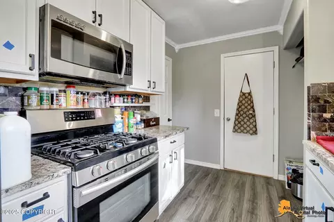 20514 Eagle River Rd, Eagle River, AK 99577 photo 11