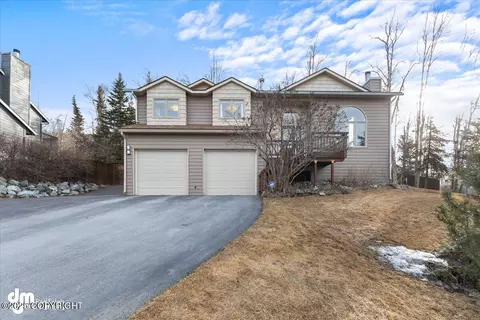 10911 Adanak Cir, Eagle River, AK 99577