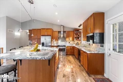 Kitchen - 10911 Adanak Cir, Eagle River, AK 99577 photo 6 of 8