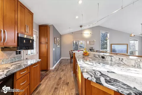 Kitchen - 10911 Adanak Cir, Eagle River, AK 99577 photo 7 of 8