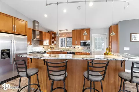 Kitchen - 10911 Adanak Cir, Eagle River, AK 99577 photo 3 of 8