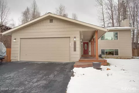 3453 Newcomb Dr, Anchorage, AK 99508