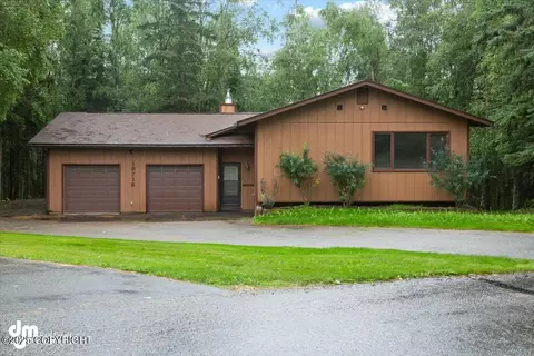 19716 Big Diomede Cir, Eagle River, AK 99577