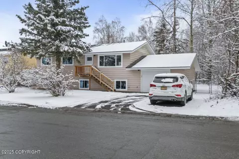 2814 Sunflower St, Anchorage, AK 99508