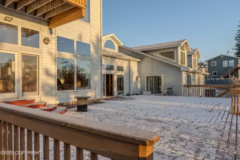 1720 E Rezanof Dr, Kodiak, AK 99615